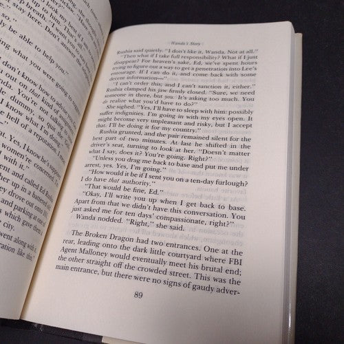 Ian Fleming's Master Spy: James Bond In Broken Claw by John Gardner -1990 -HCDJ