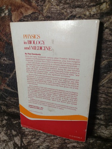 Physics in Biology and Medicine by Paul Davidovits -Paperback -1974 - Biophysics