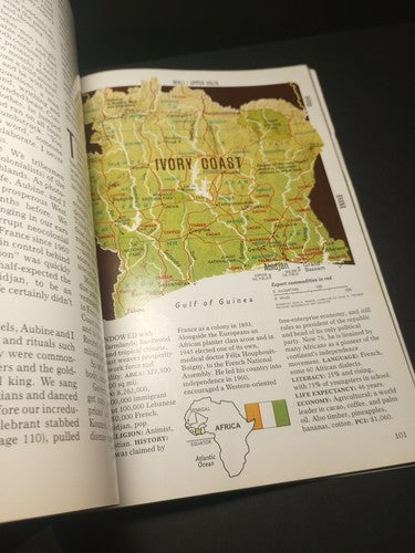 NATIONAL GEOGRAPHIC MAGAZINE  Signed JULY 1982  SINBAD  PERU   MAYA