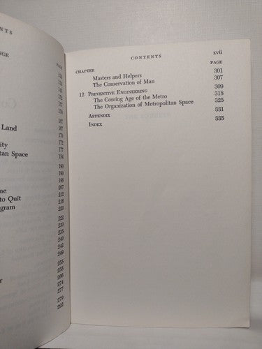 The Squeeze: Cities Without Space By Edward Higbee -1960 -PB -Economics
