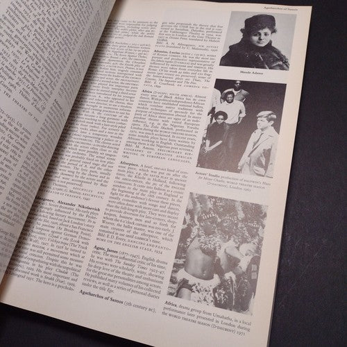 Illustrated Encyclopaedia of World Theatre by Martin Esslin -Paperback 1977