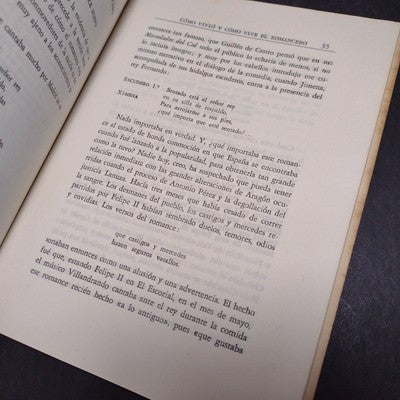 Como Vivio Y Como Vive El Romancero, Ramon Menendez Pidal -1947 Paperback