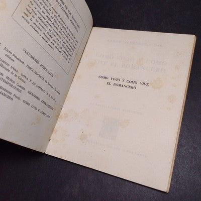 Como Vivio Y Como Vive El Romancero, Ramon Menendez Pidal -1947 Paperback