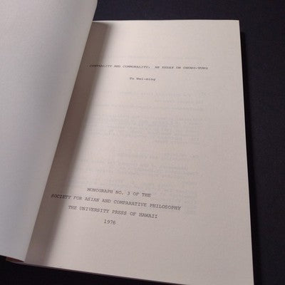 Centrality and Commonality: An Essay on Chung-yung, Tu Wei-ming -Signed by Auth