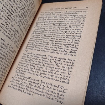 La Vie Privee de Marie-Antoinette par Charles Kunstler - 1938 French Paperback