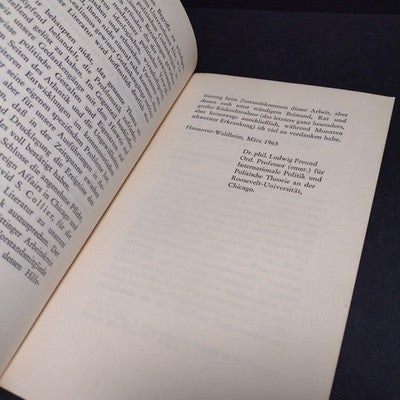 Koexistenz und Entspannung, Ludwig Freund - 1966 German Paperback - Ex Libris
