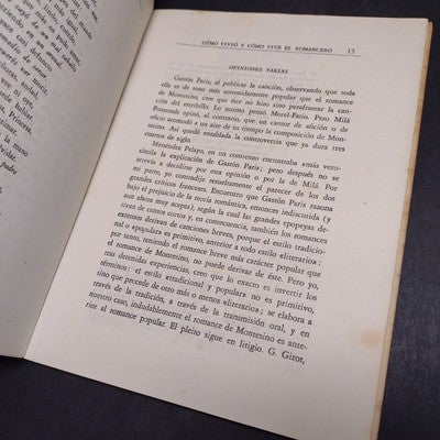 Como Vivio Y Como Vive El Romancero, Ramon Menendez Pidal -1947 Paperback