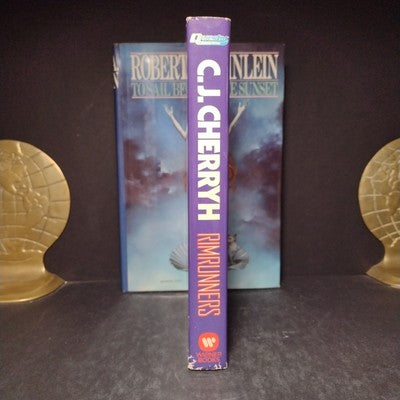 Science Fiction Hardcover Bundle - 4 Books - C. Cherryh, A. Foster, R. Heinlein