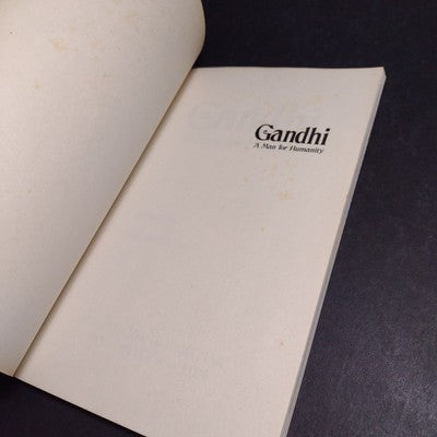 Gandhi: A Man for Humanity by Etti De Laczay -1972 1st Print Paperback