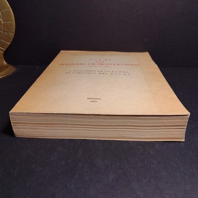 Actas del Simposio de Montevideo: Enero de 1966 - 1975 Spanish Paperback