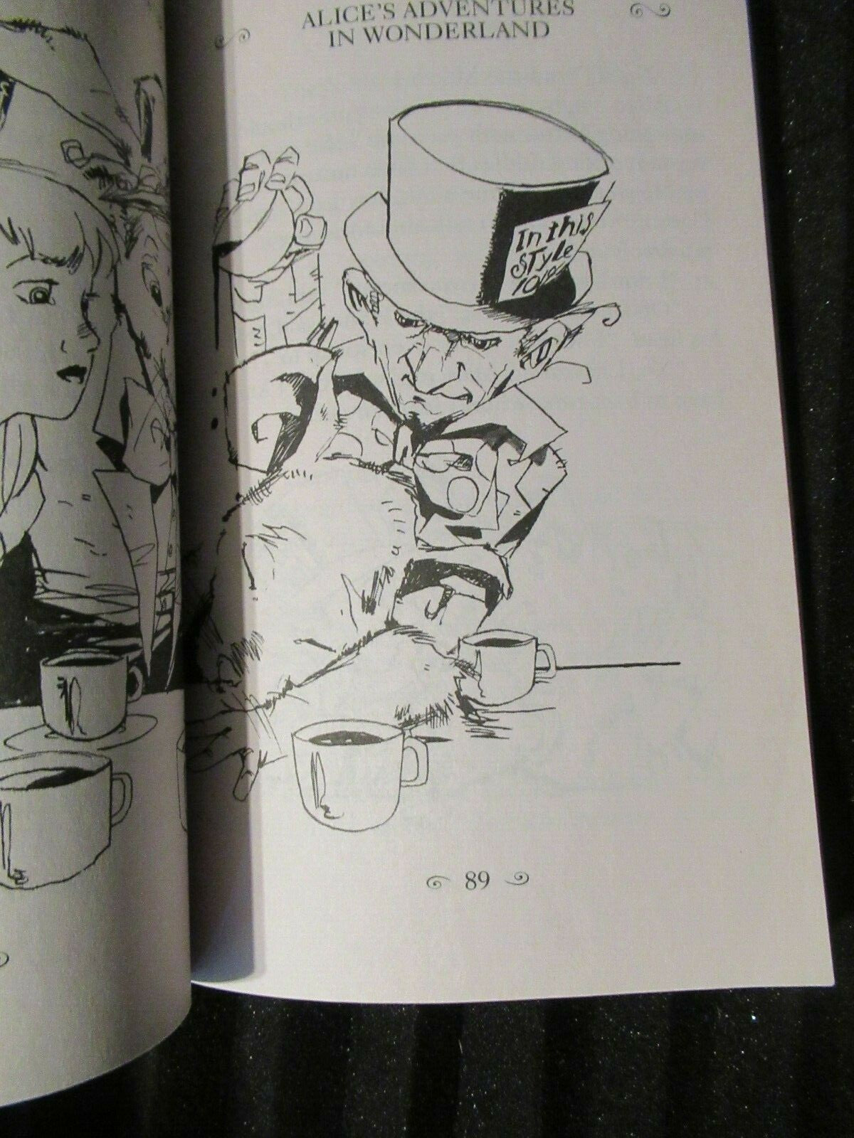 Alice's Adventures in Wonderland, Lewis Carroll (2011) Dalmation Press.