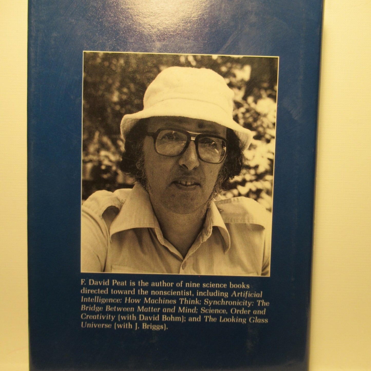 SUPERSTRINGS AND THE SEARCH FOR THE THEORY OF EVERYTHING by E. David Peat -1989