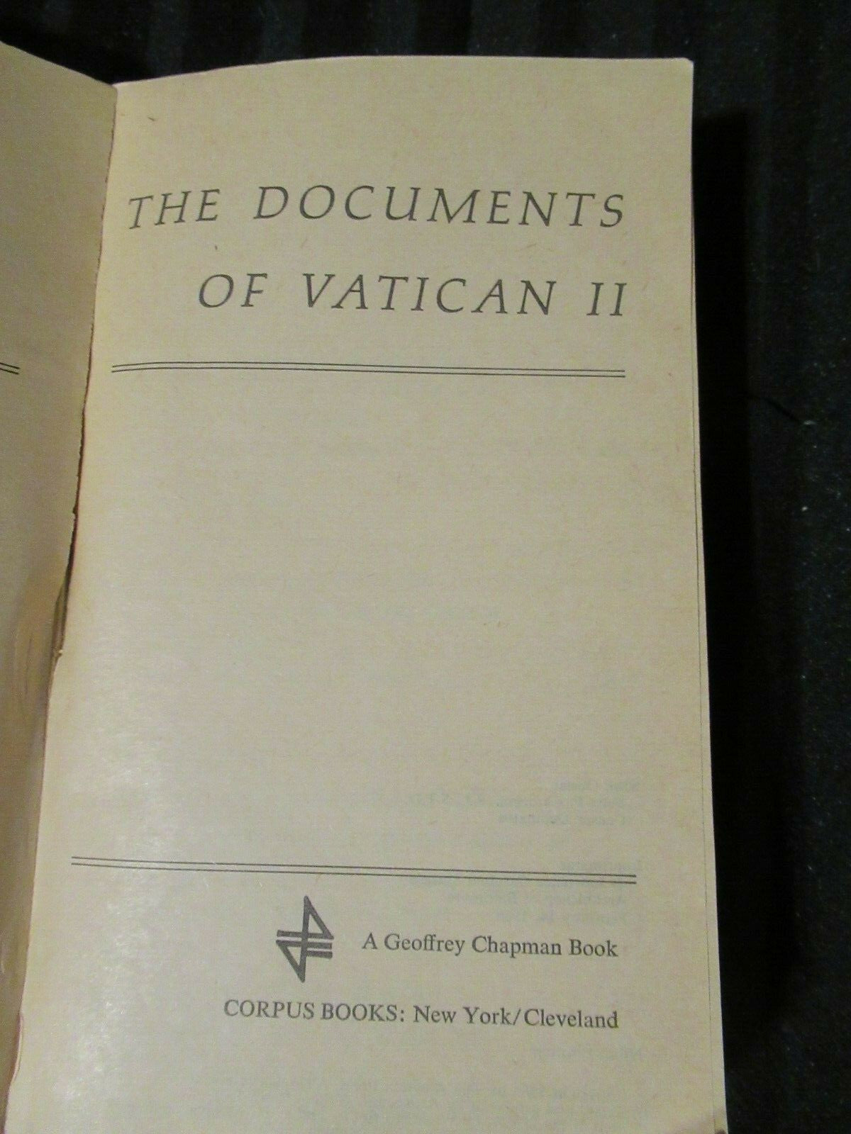 THE DOCUMENTS OF VATICAN II, Walter M. Abbott (1966) vintage paperback